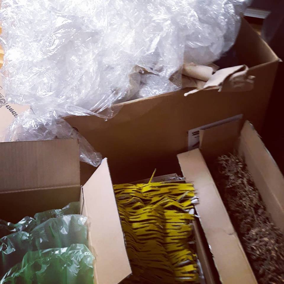 Plasty ako EKO výplň balíkov? JEDNOZNAČNE !